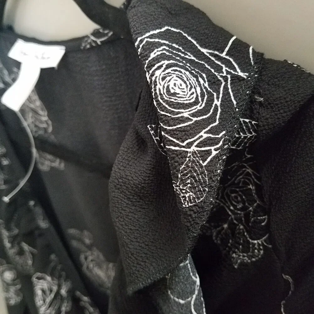 Urban Heritage Womens Sz M Black White Floral Long Sleeve Wrap Dress - Picture 10 of 10